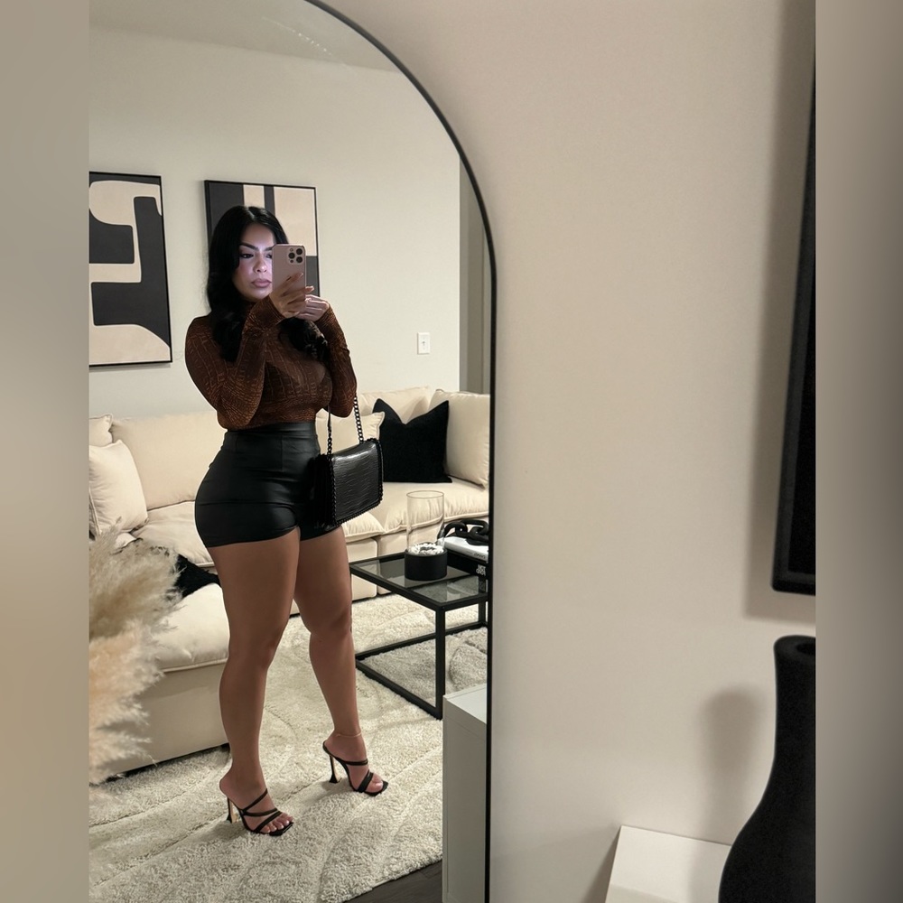 Meet your posher, Jo💕